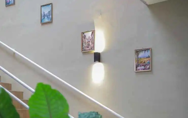 RedDoorz Plus @ Swun Stay Raya Langsep