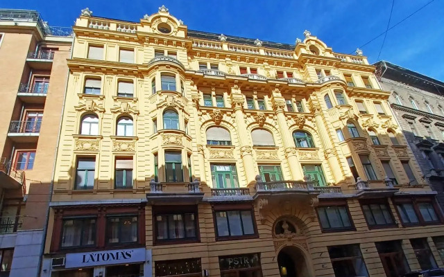 Palace3 Apartment