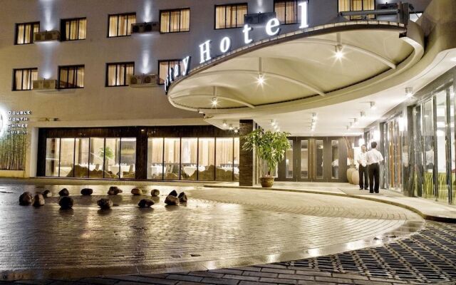 Zhangjiagang Newstay Vogue Hotel