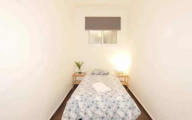 Interior Apt Center 42 El Born