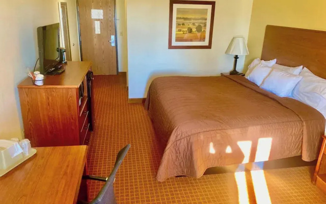 Park View Inn & Suites Hoisington
