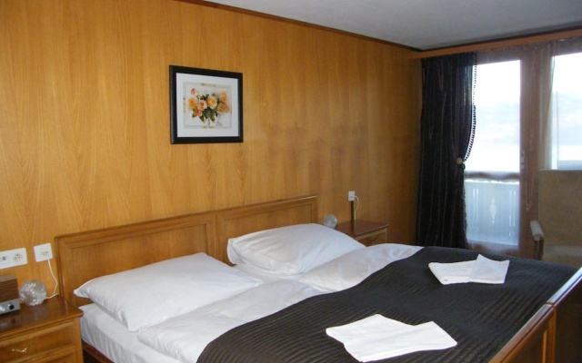 Hotel Bellevue Bären – Guest Rooms – Aeschi bei Spiez