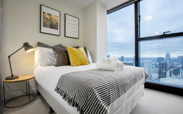 Stunning 2 Bed On Collins With Pool In Southern Cross