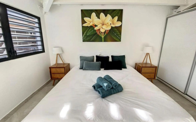 Marina Beach 2, between Anse Marcel marina and beach