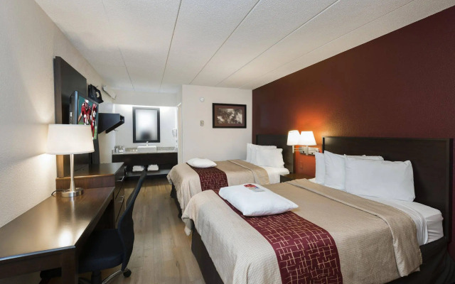 Red Roof Inn PLUS+ St Louis - Forest Park/ Hampton Ave