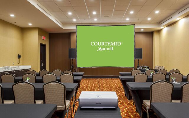 Courtyard by Marriott Montreal West Island/Baie D'Urfe