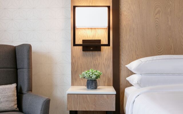 DoubleTree by Hilton Canton Downtown