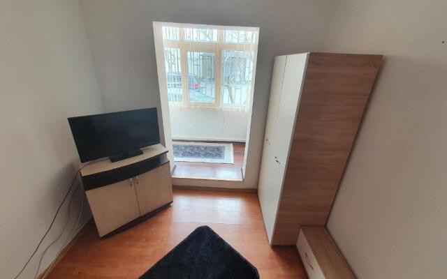 Apartament Parter 3 Strada Rozelor