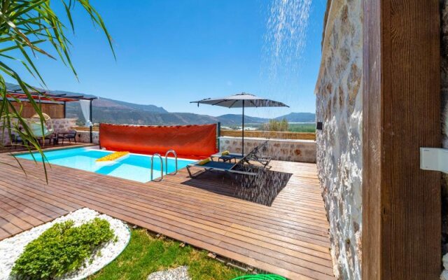 Kalkan Dome Suits & Deluxe