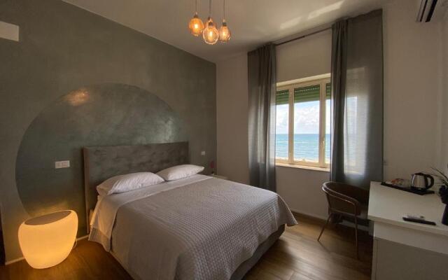 Cas’ A Mare - Beachfront Luxury Suites