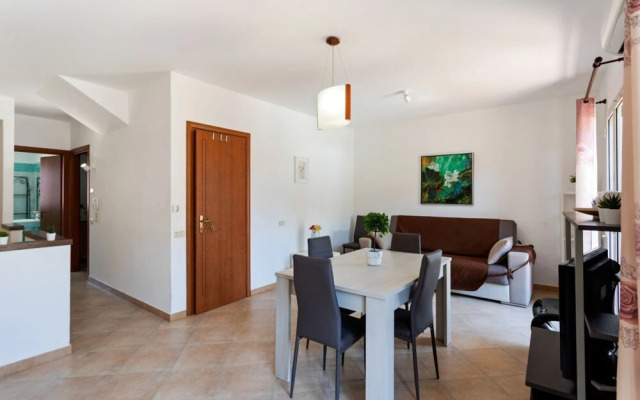 Giardini Naxos Bright Apartments with Balcony