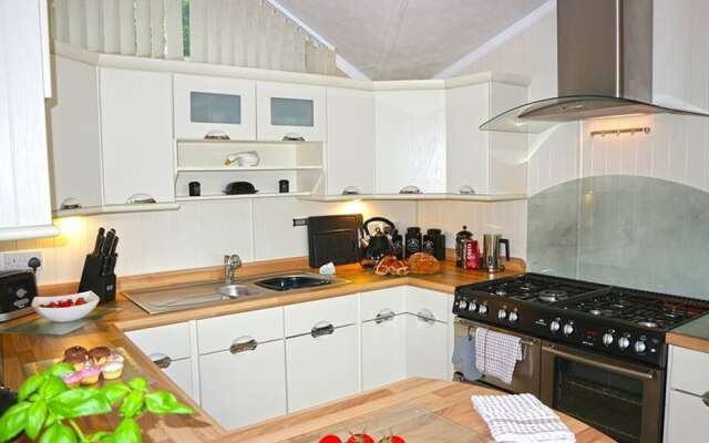 Melbury Lodge