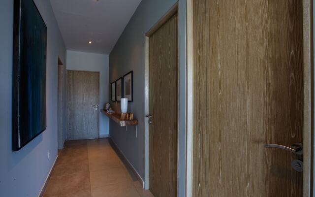 Designer Condo in Zona Romantica