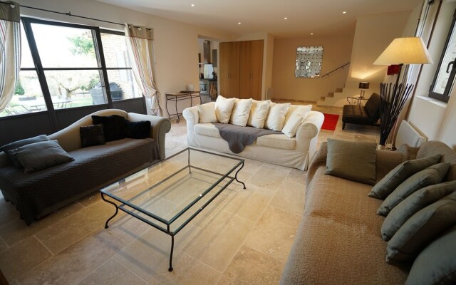 VILLAS DU LUBERON Le Mazet des Oliviers