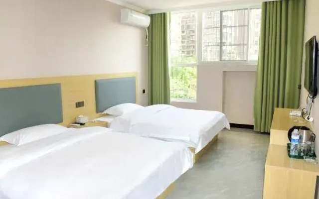 Lanyun Tiancheng Hotel ((Dazhaoshan National Forest Park International E-commerce Industrial Park))