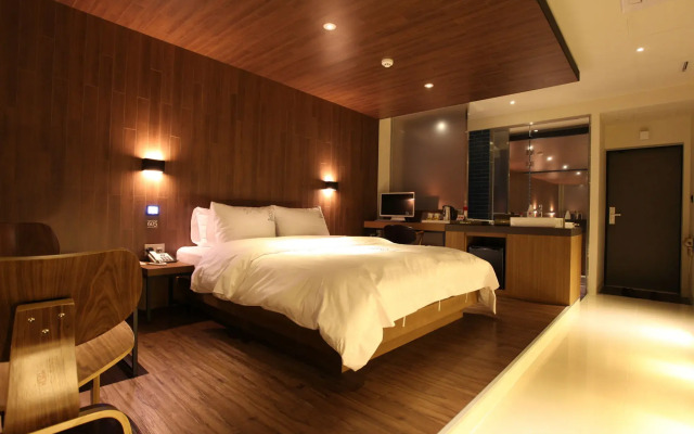Avenue Nine Hotel