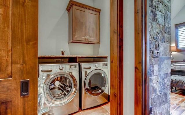 Highwood at Shock Hill by RedAwning