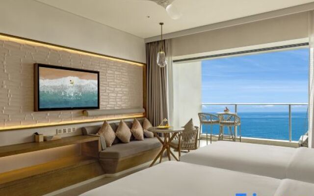 Salt Crystal Hotel By RìChū