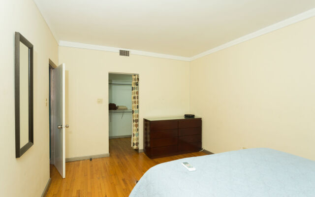 New Kingston Guest Apartment at Westbury