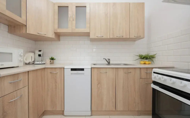 Wolska Apartment With Parking by Renters