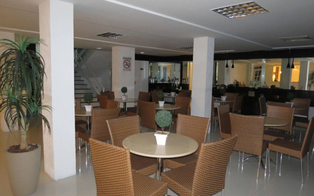 Tirol Praia Hotel