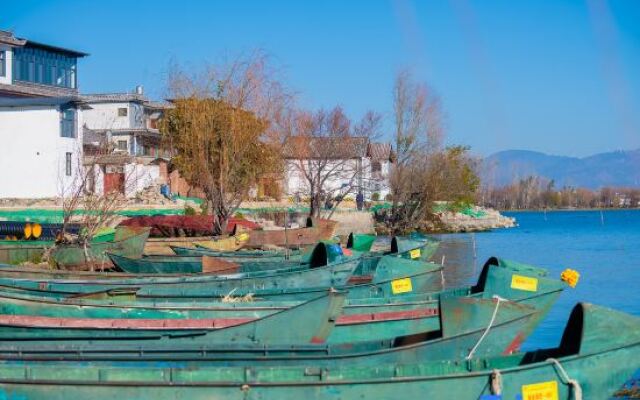 Qilu Sea-view Courtyard Hotel