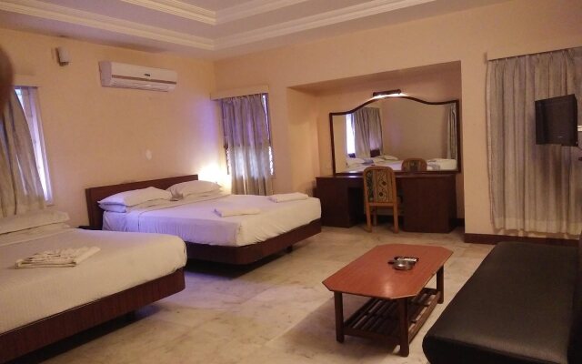 Hotel L.R.N. Excellency