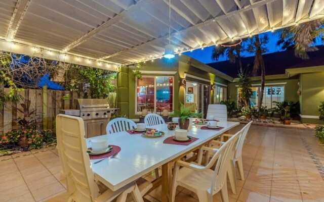 Spacious 5BR Home w Amazing Garden Privatepool
