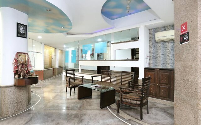 OYO 1496 Hotel Sky 5