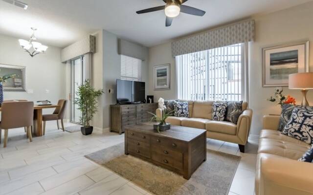 Amazing Townhome! - Storey Lake - 4804CS