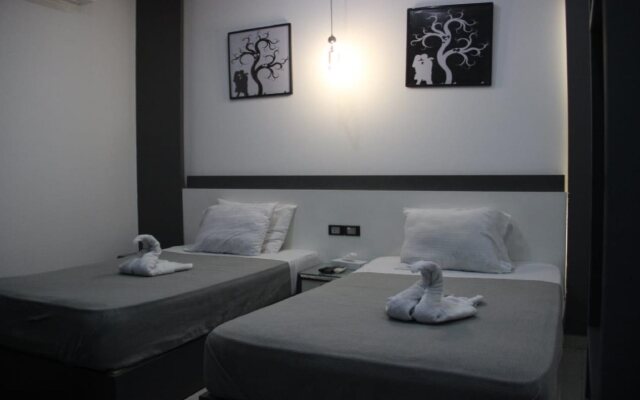 Azar Boutique Hotel