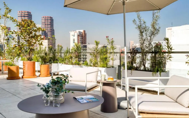 UTOPIC Polanco by ULIV