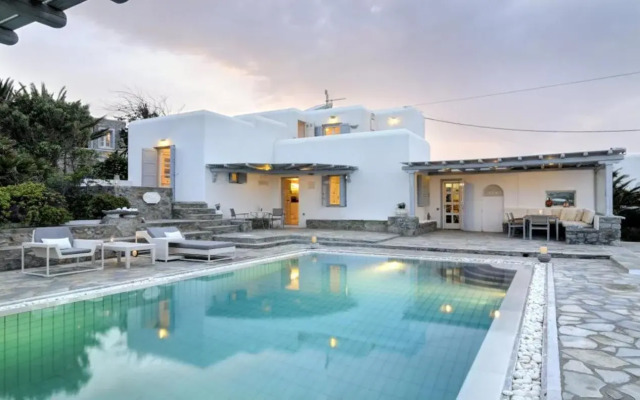 Sea & Sun Estate