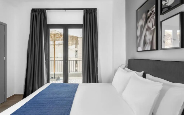 Play Theatrou, a member of Brown Hotels