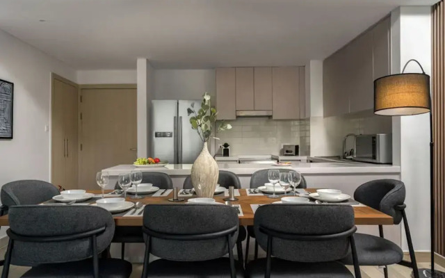 Luxe Ventures Waters Edge Haven