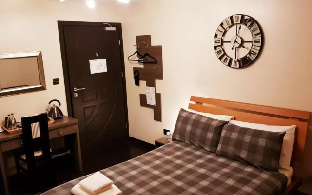 The Cot House Inn