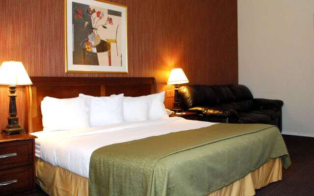 Travelodge by Wyndham Watertown