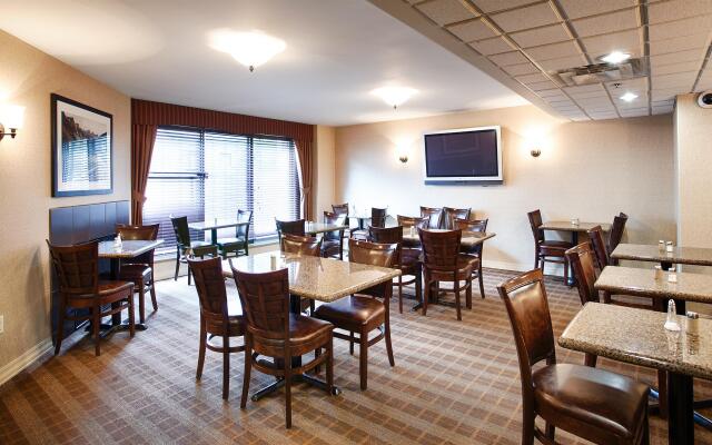 Best Western Plus Banff International Lodge