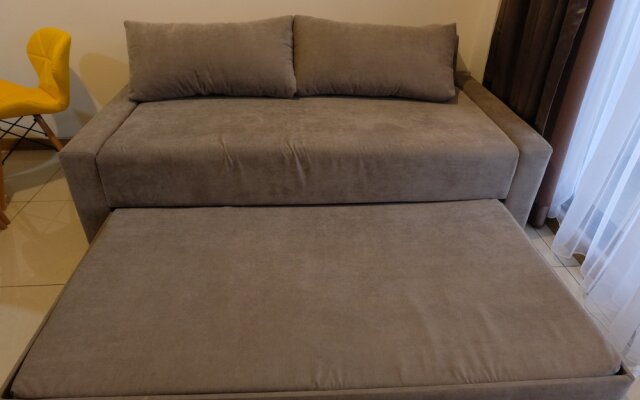 1BR Midtown Signature Apartment with Sofa Bed