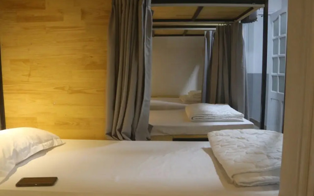 Vector Hostel