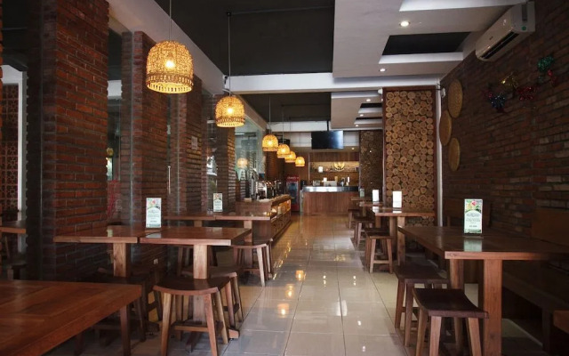 RedDoorz near Kawasan Industri SIER 2