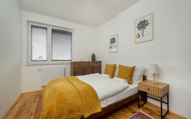 Miedziana Apartment Wrocław by Renters