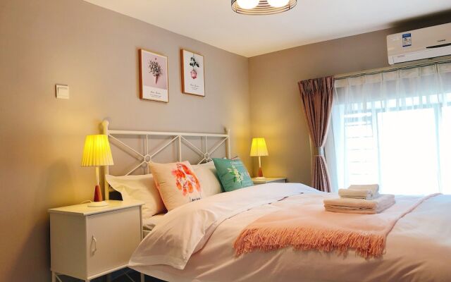 Coastline International Apartment