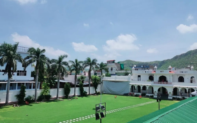 Hilltop Residency