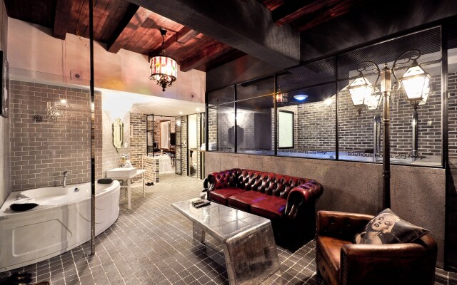 February Hotel Hwanggeum