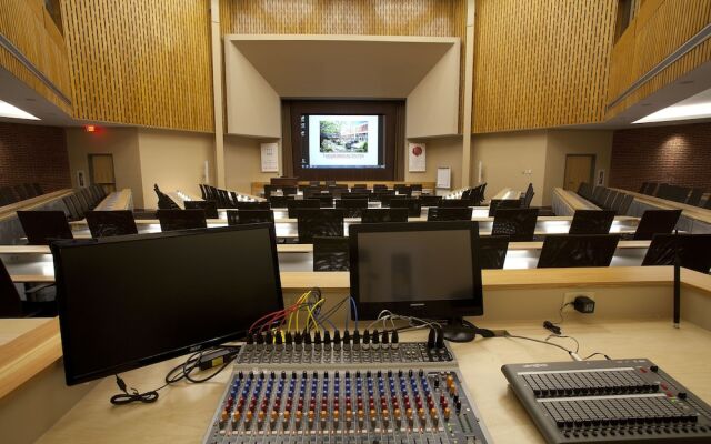 The University of Georgia Center for Continuing Education & Hotel
