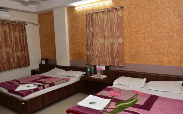Hotel sai dhyan