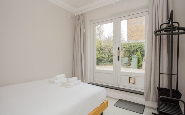 Modern 3 Bedroom Flat in West Hampstead