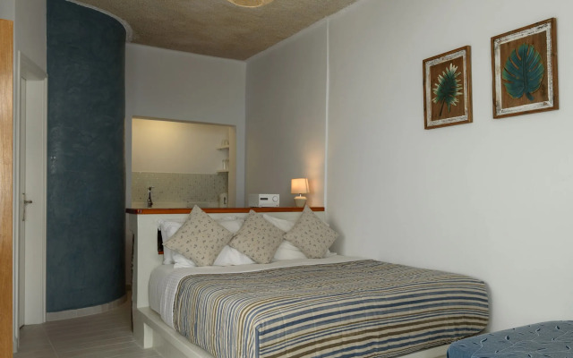 Vallas Apartments & Villas