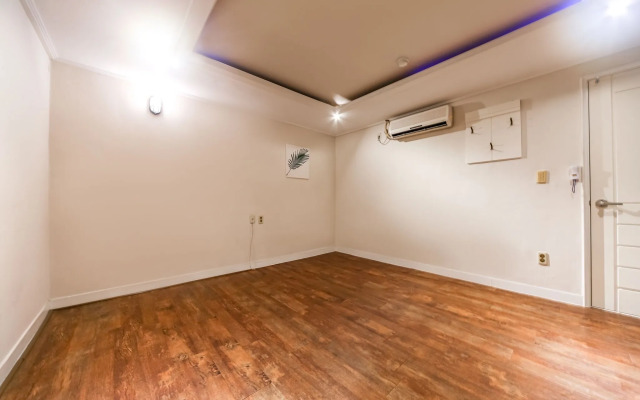 Pohang Daedodong White